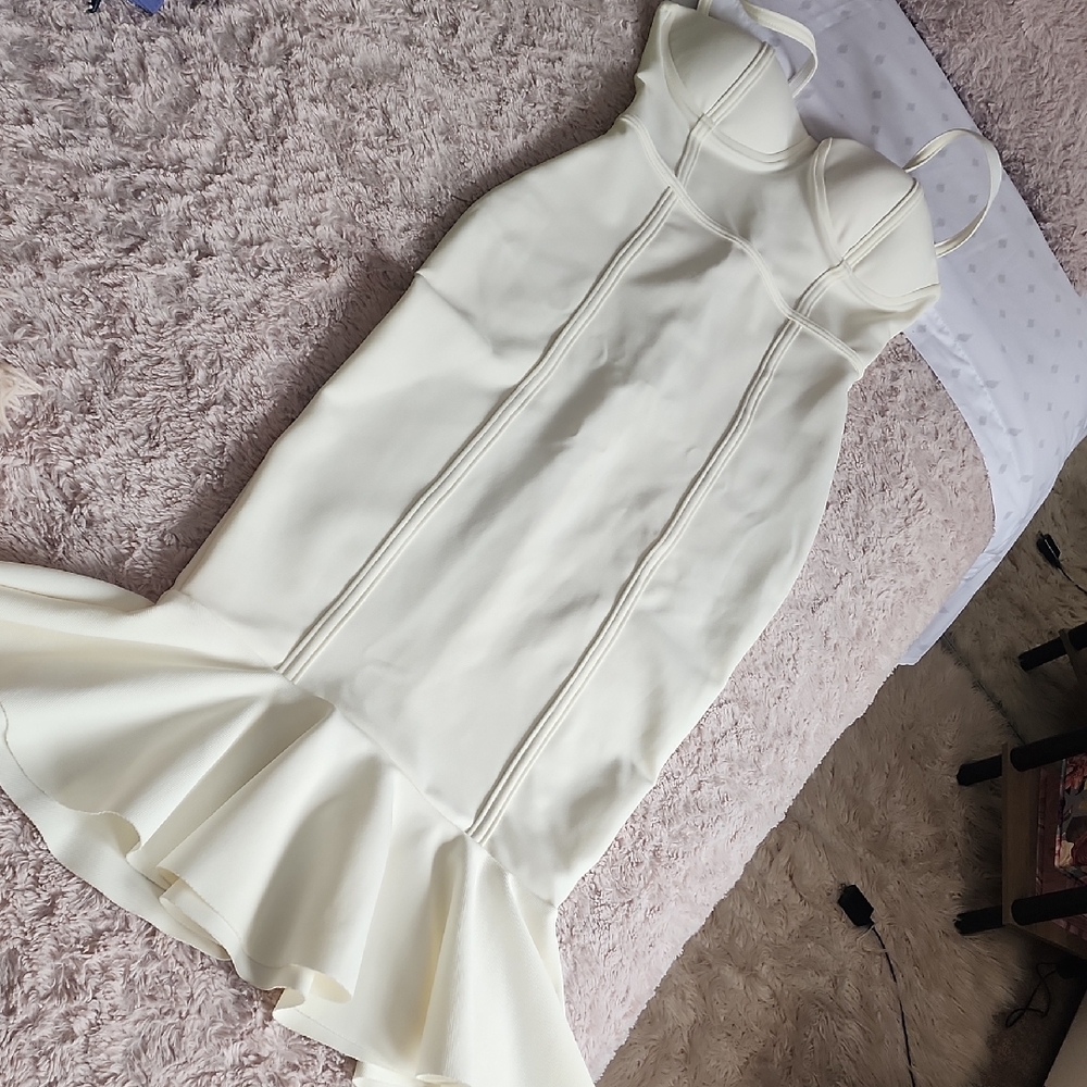 Elegant Cream Strapless Dress